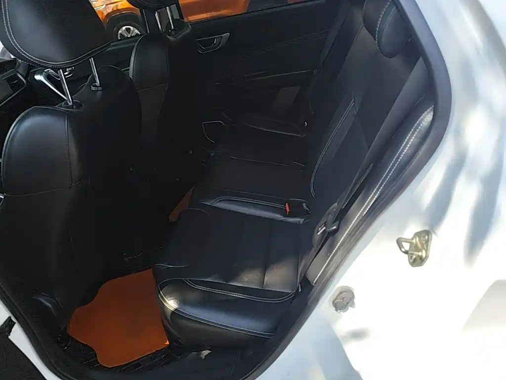 Geely Vision X3 — миниатюра 17