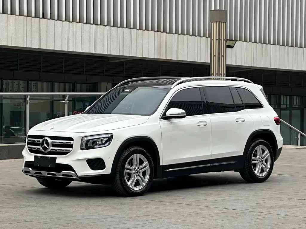 MERCEDES-BENZ GLB