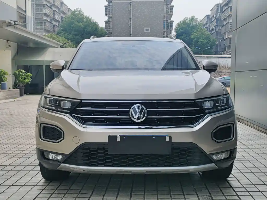 Volkswagen T-Roc — миниатюра 2