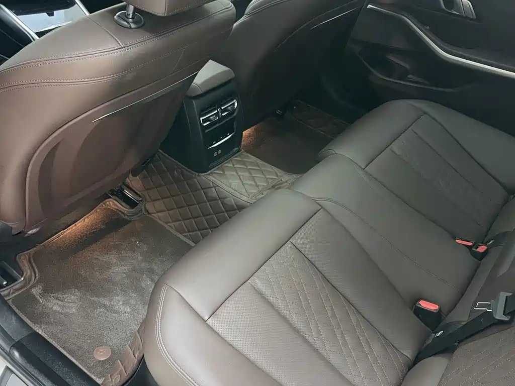 BMW 3 Series — миниатюра 19