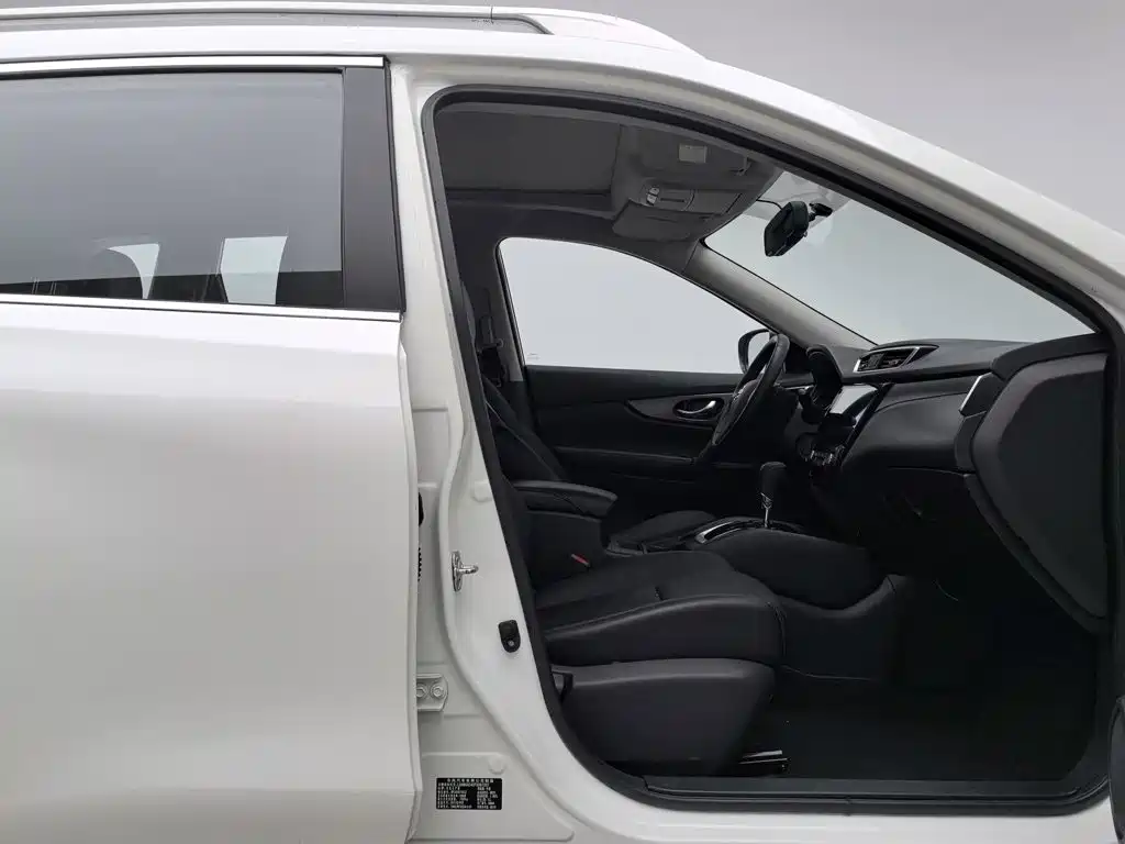 Nissan X-Trail — миниатюра 23