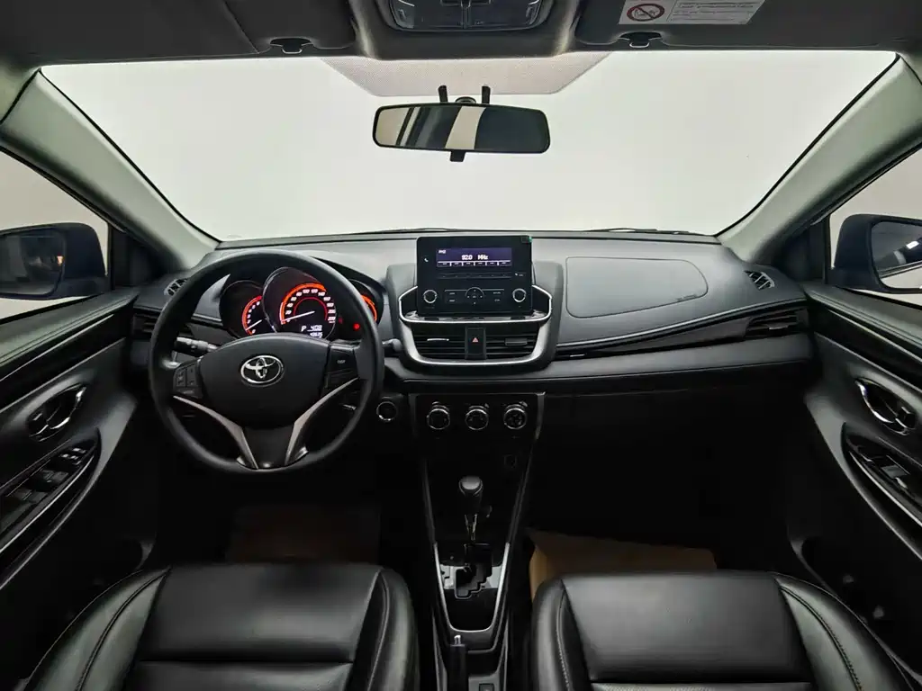 TOYOTA YARIS L ZHIXUAN