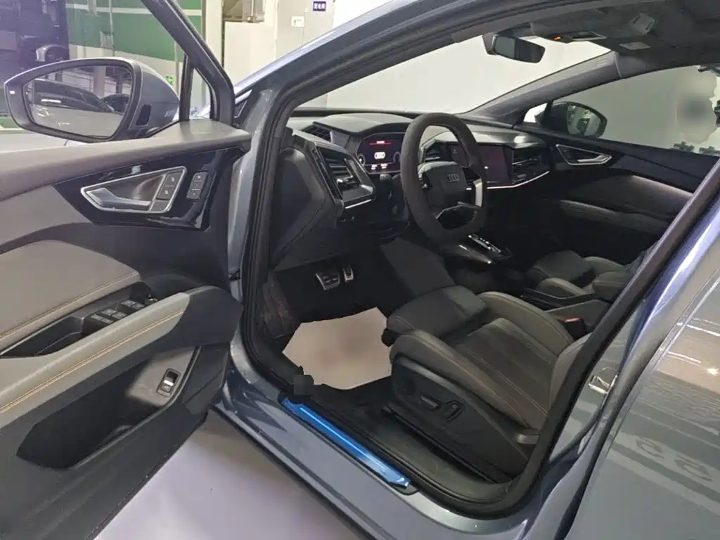 Audi Q4 e-tron — миниатюра 16