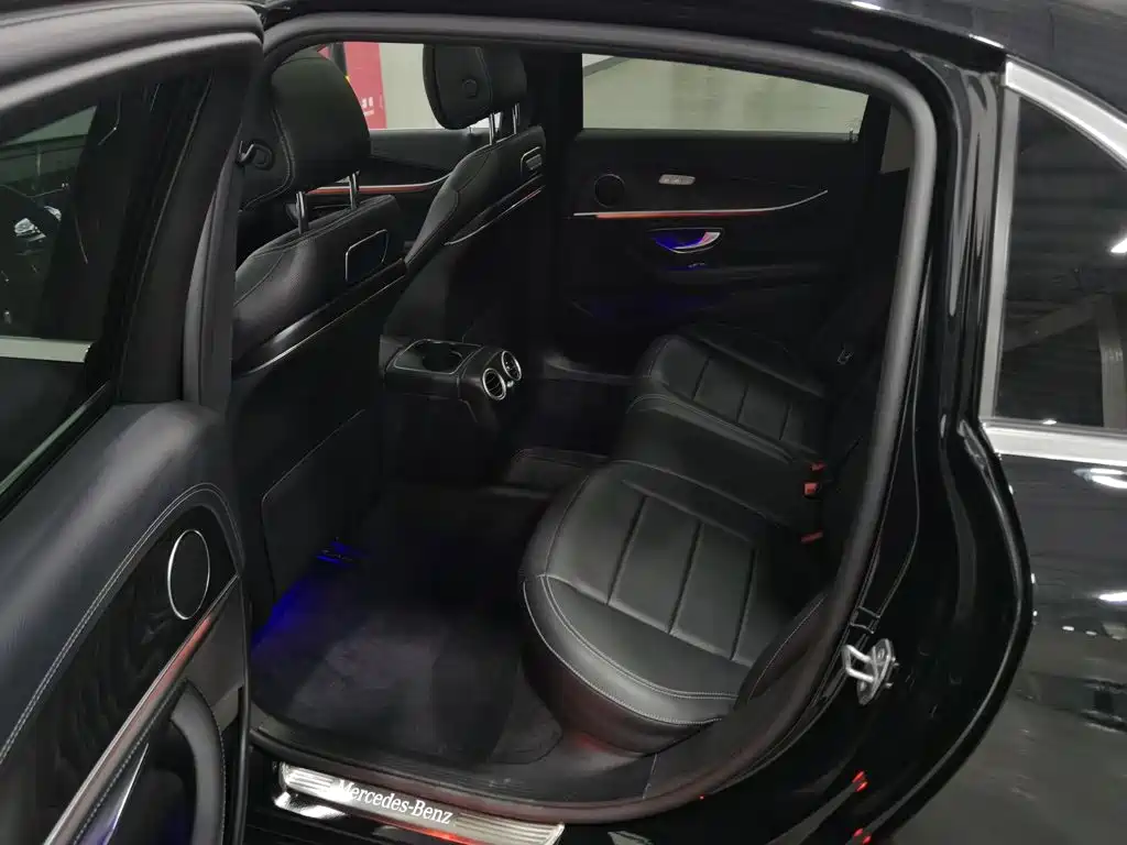Mercedes-Benz E-Class — миниатюра 15
