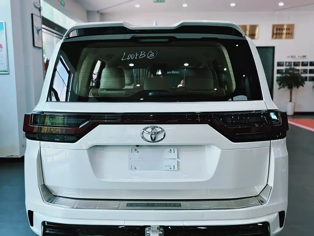 Toyota Land Cruiser 2026 4.0L AT