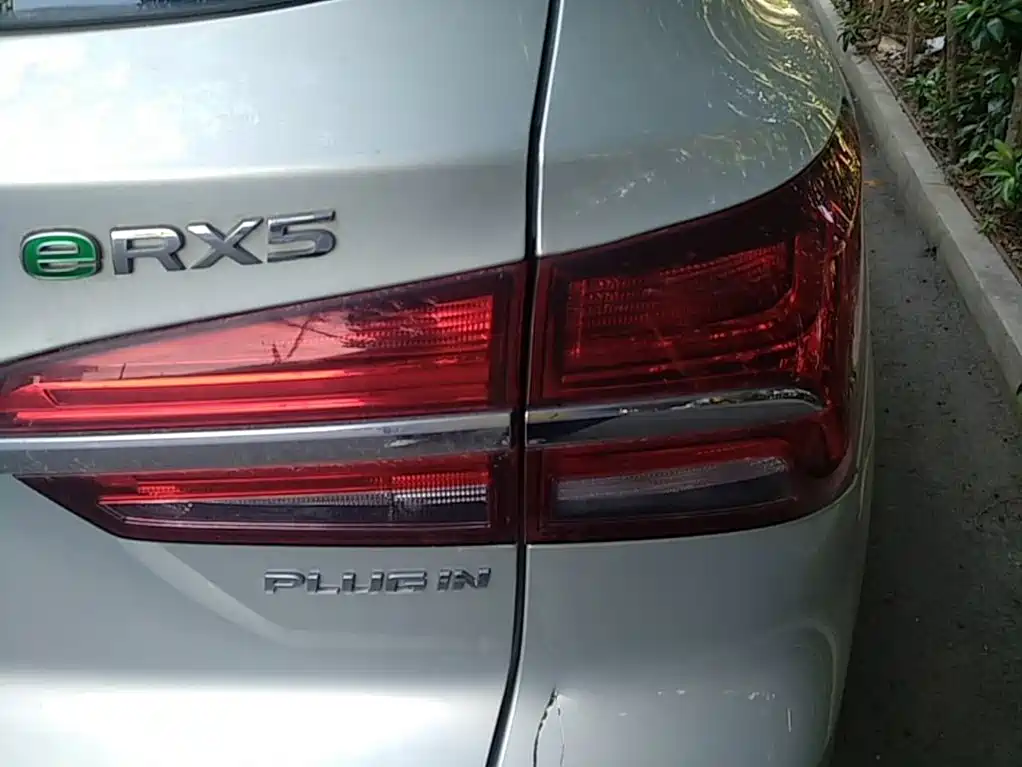 Roewe RX5 New Energy — миниатюра 8
