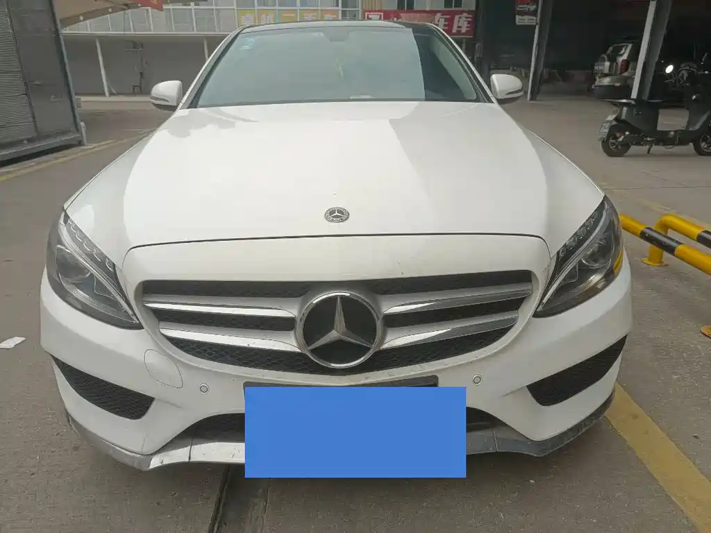 Mercedes-Benz C-Class — миниатюра 2