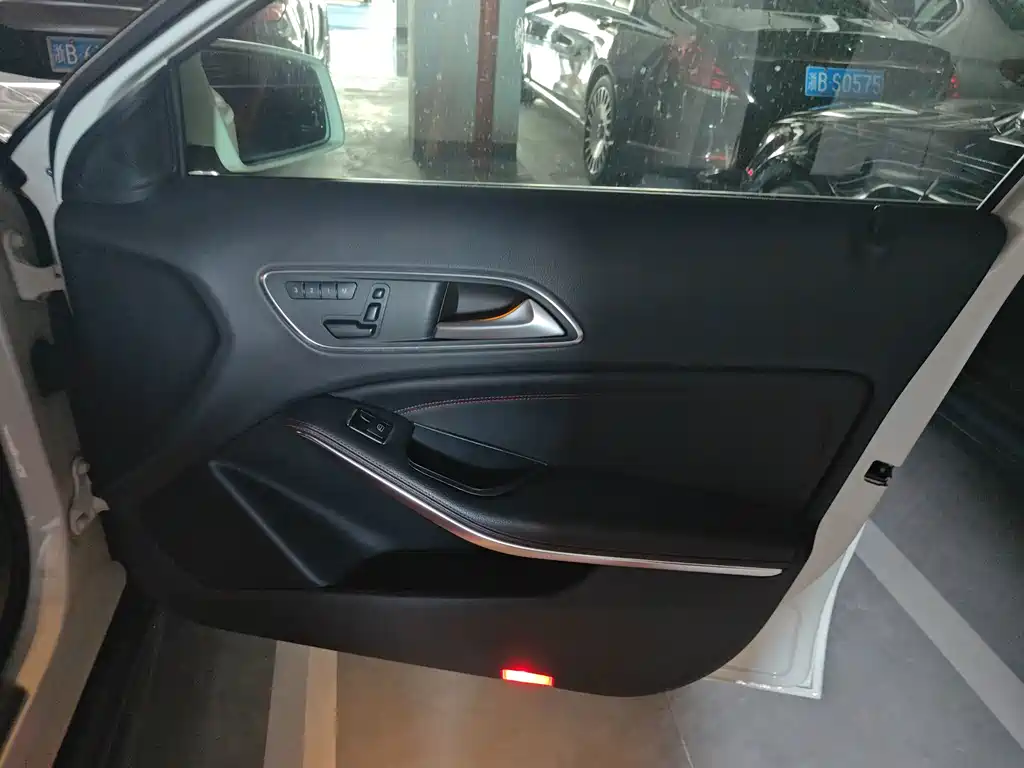 Mercedes-Benz GLA AMG — миниатюра 5