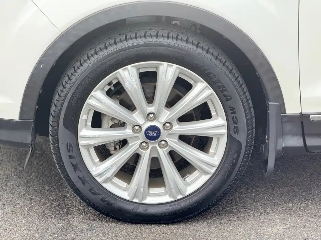 Ford Kuga — миниатюра 20