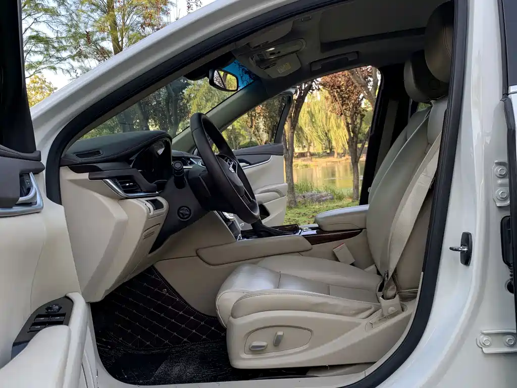 Cadillac XTS — миниатюра 12