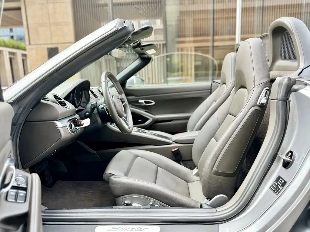 Porsche 718 2018 Boxster 2.0T