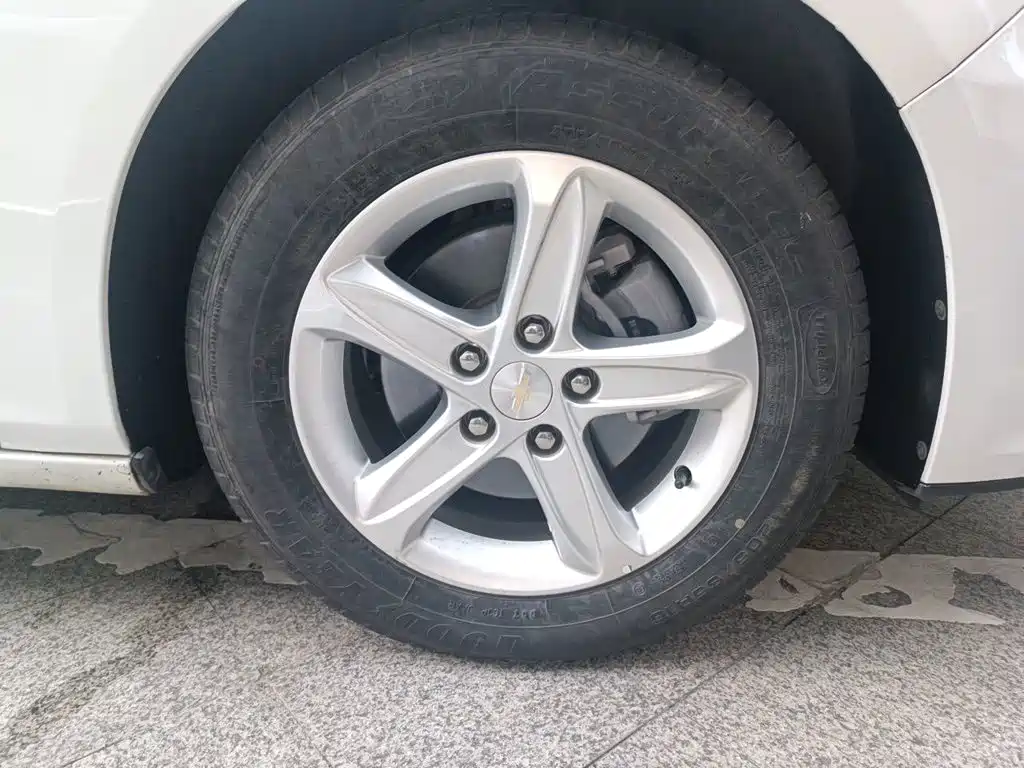 Chevrolet Malibu XL — миниатюра 8