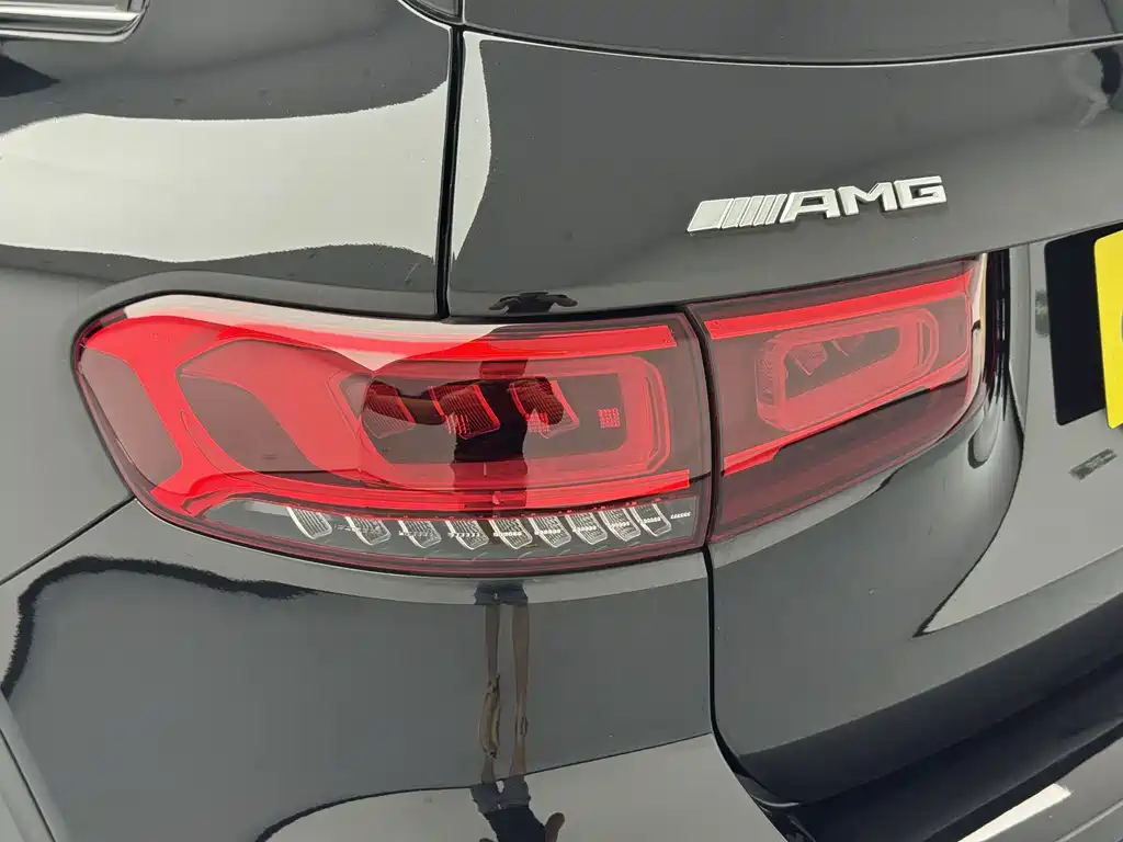 Mercedes-Benz GLB AMG — миниатюра 8