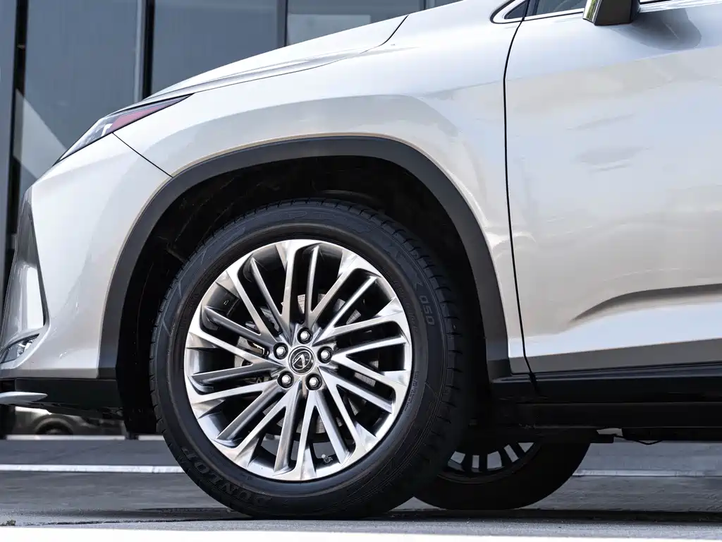 Lexus RX — миниатюра 8