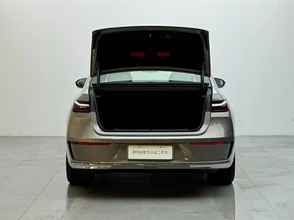 BMW i7 — миниатюра 6