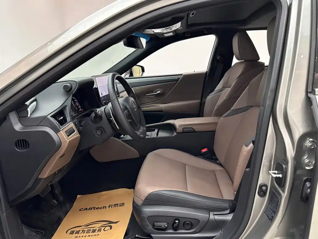 Lexus ES — миниатюра 8