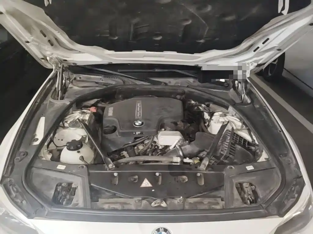 BMW 5 Series — миниатюра 25