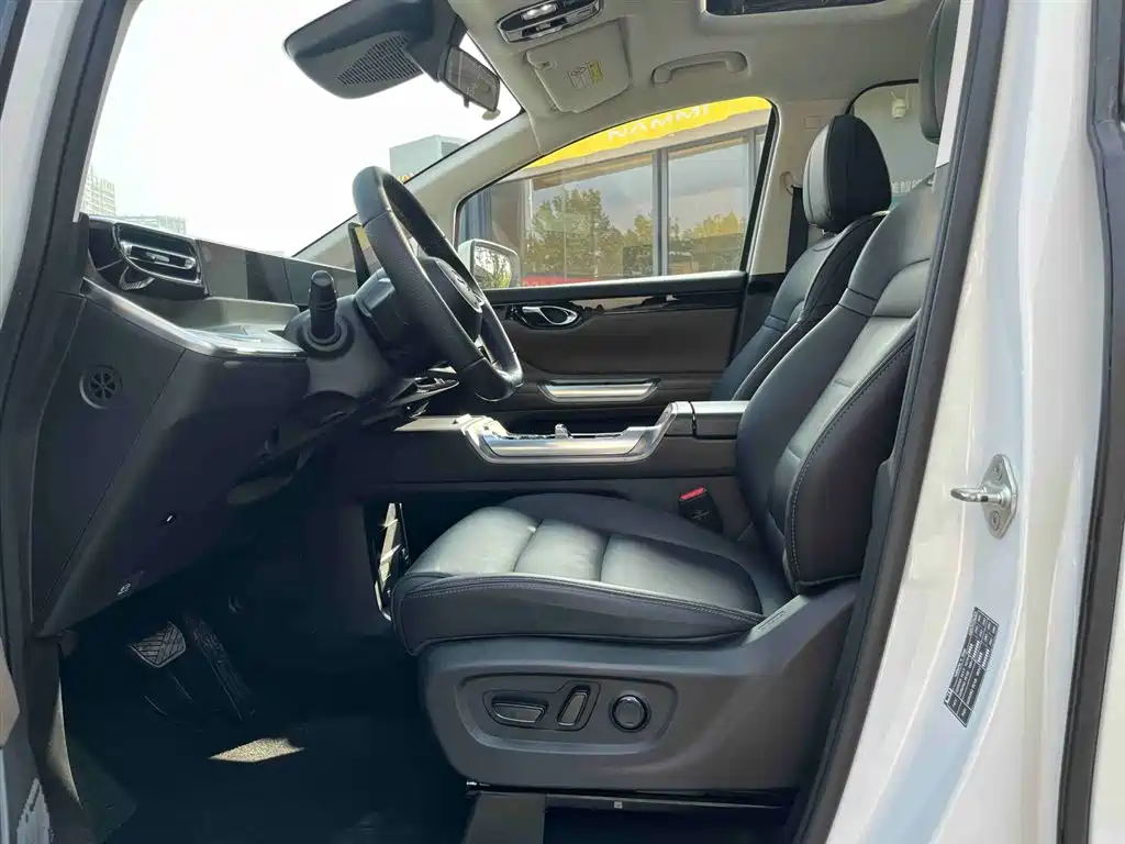 GAC TRUMPCHI E8 NEW ENERGY