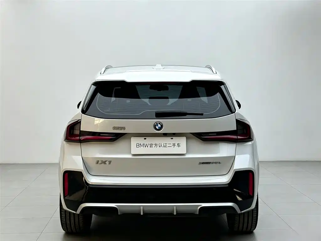 BMW iX1 — миниатюра 6