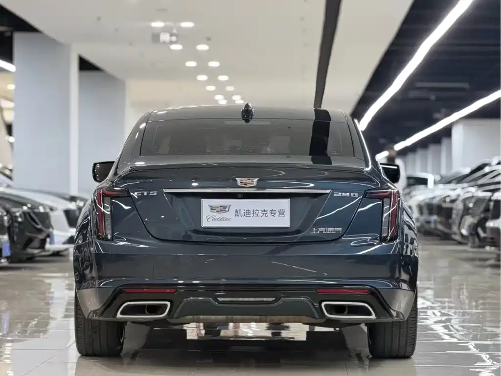 Cadillac CT5 2023 28T