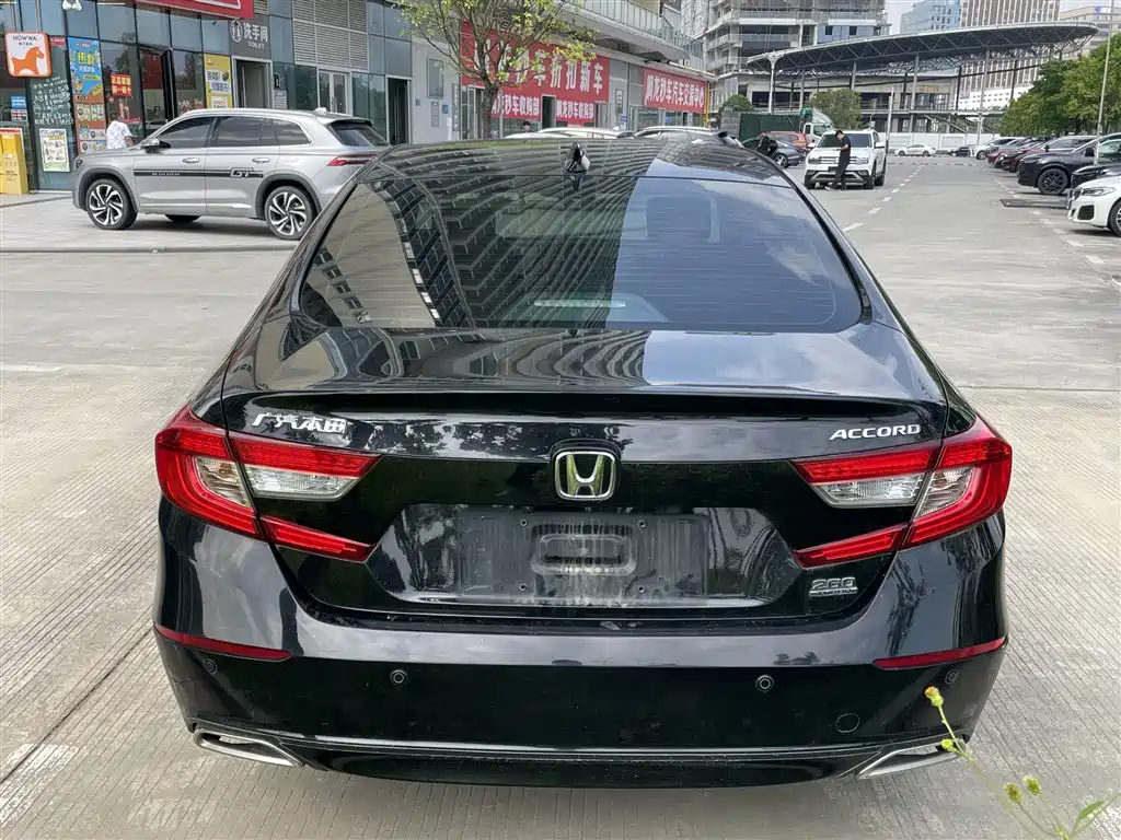 Honda Accord — миниатюра 8