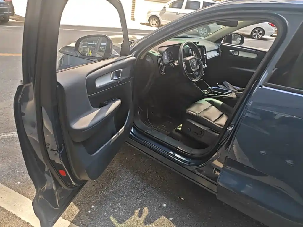 Volvo XC40 — миниатюра 16