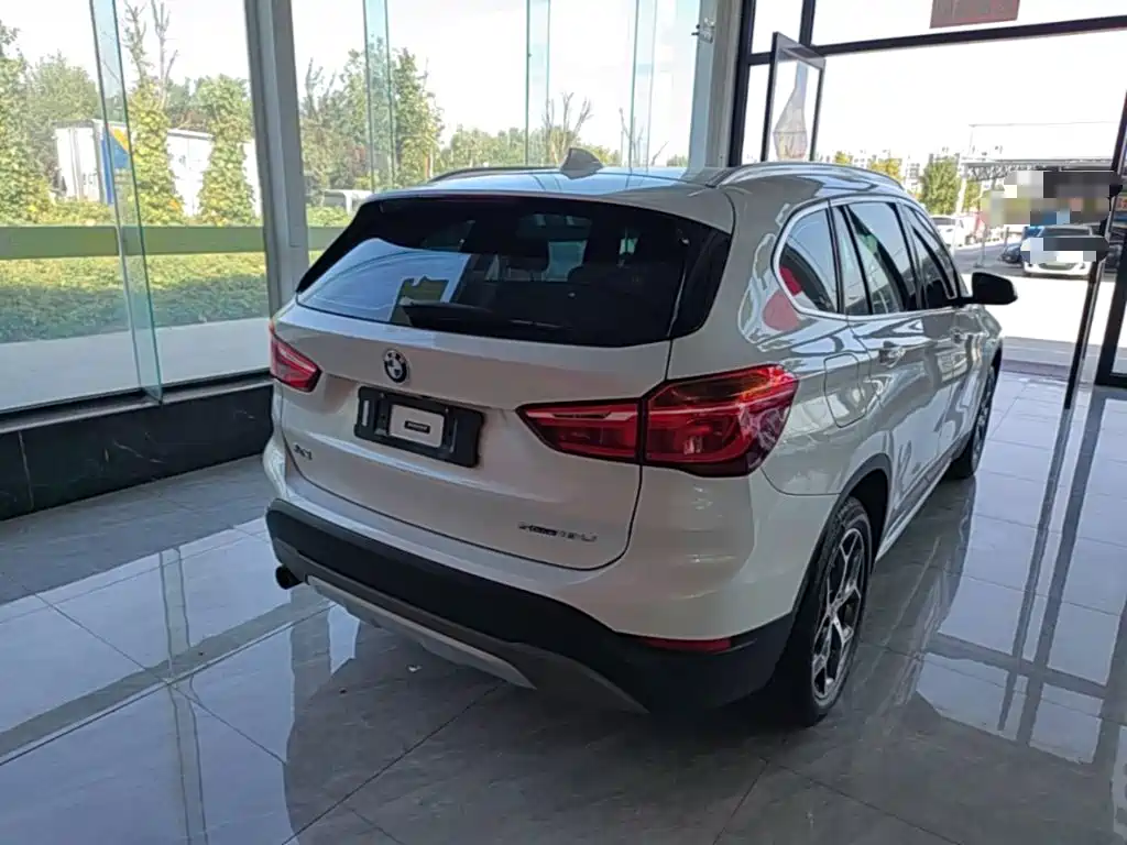 BMW X1 — миниатюра 7