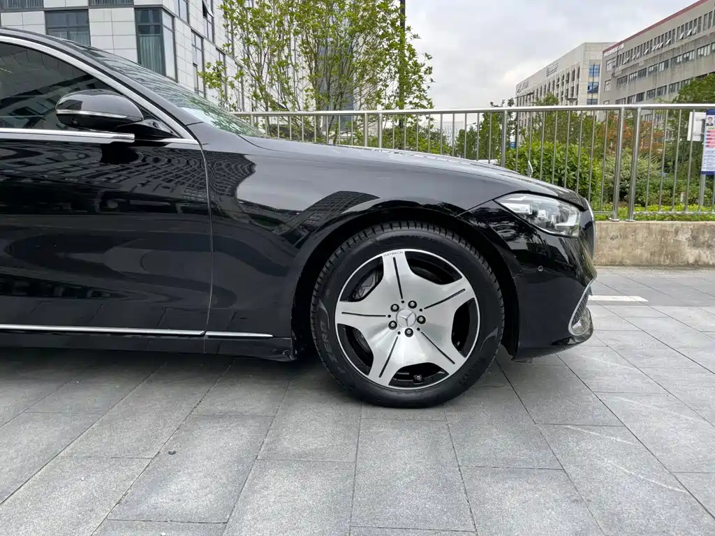 Mercedes-Benz S-Class — миниатюра 24