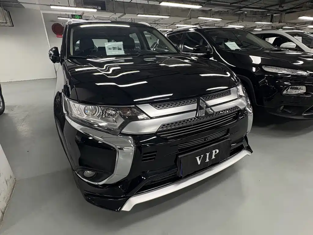 Mitsubishi Outlander — миниатюра 3