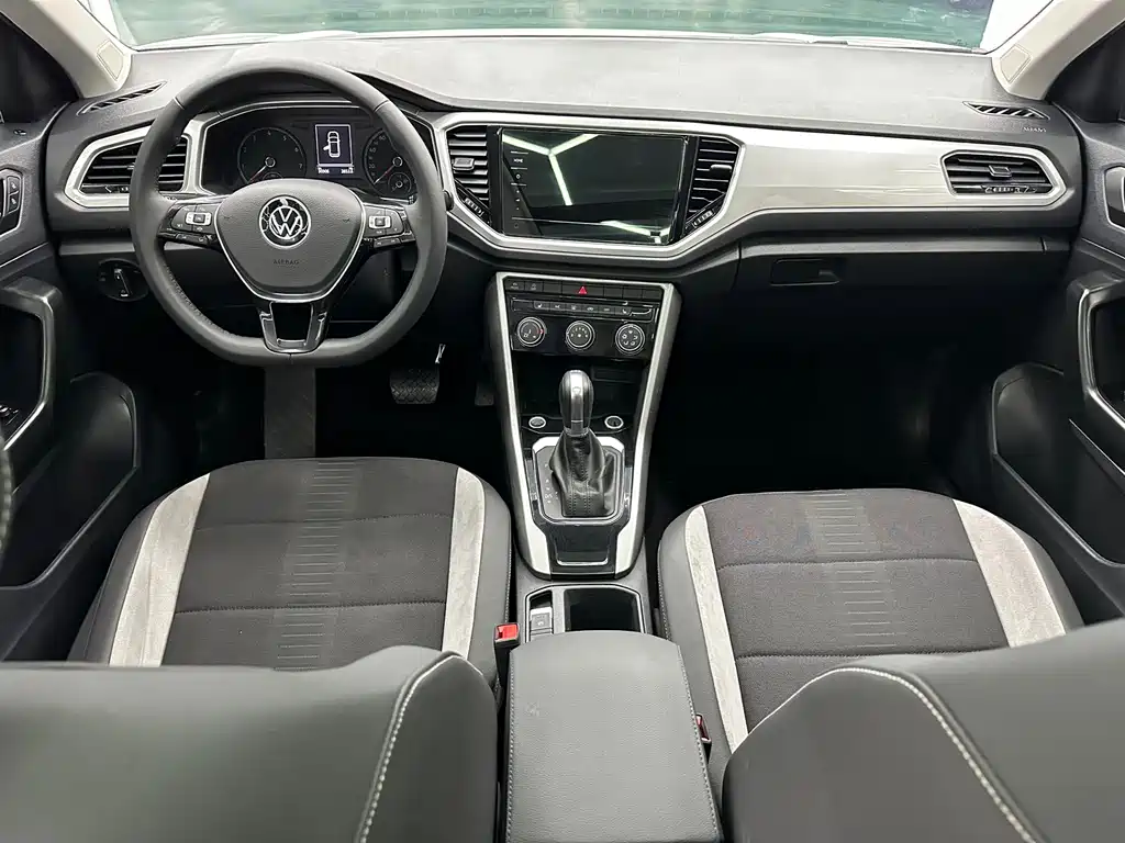 VOLKSWAGEN T ROC EXPLORING SONGS