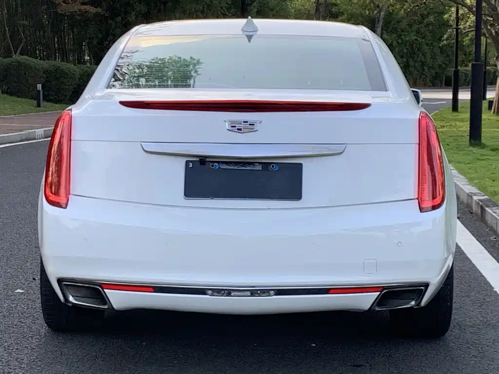 Cadillac XTS — миниатюра 8