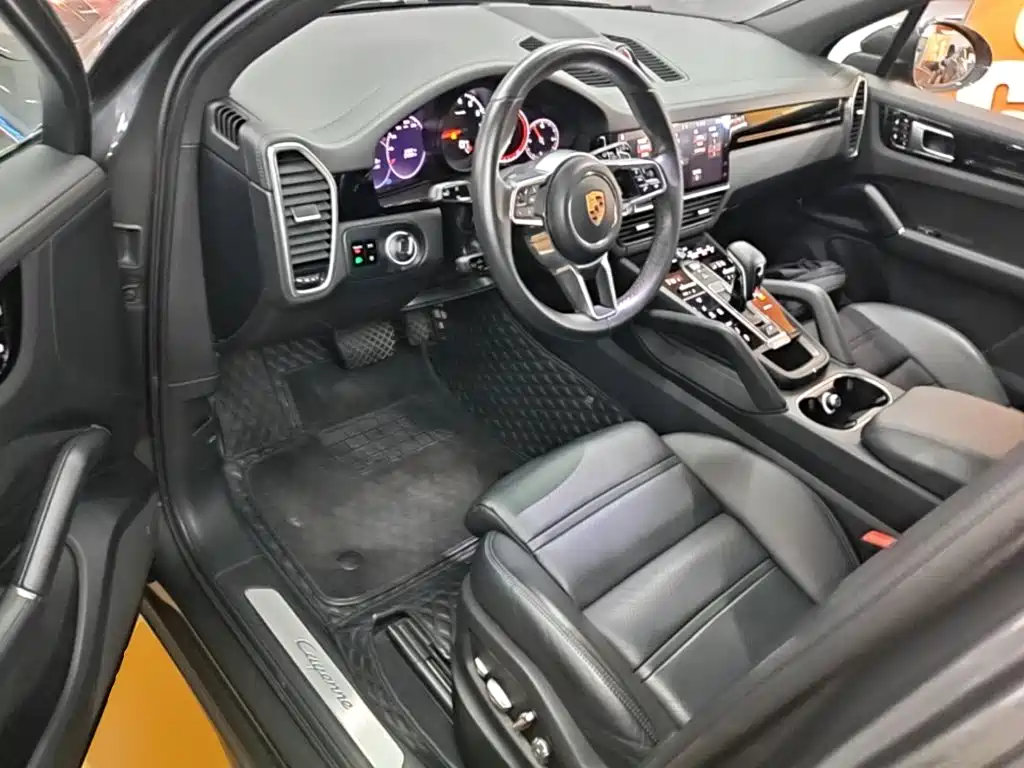 Porsche Cayenne — миниатюра 16