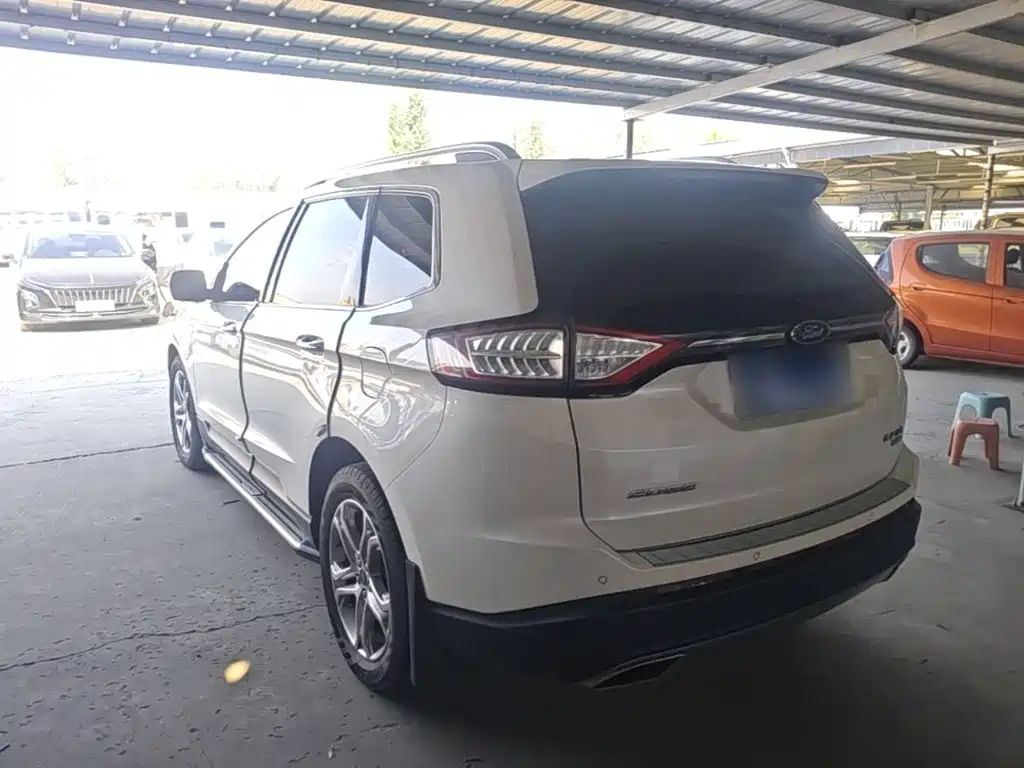 Ford Edge — миниатюра 5
