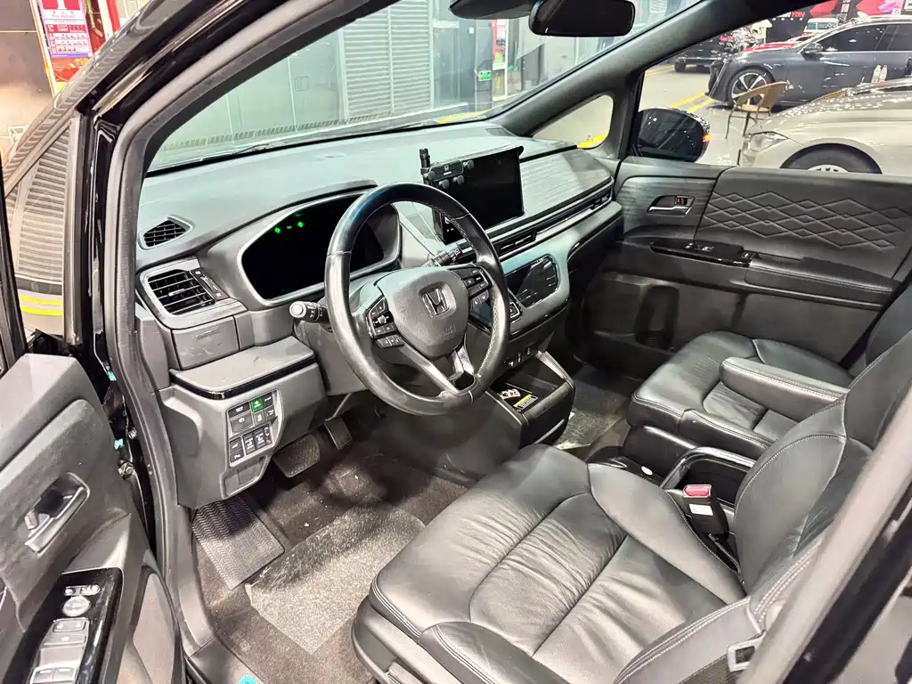 Honda Elysion — миниатюра 6
