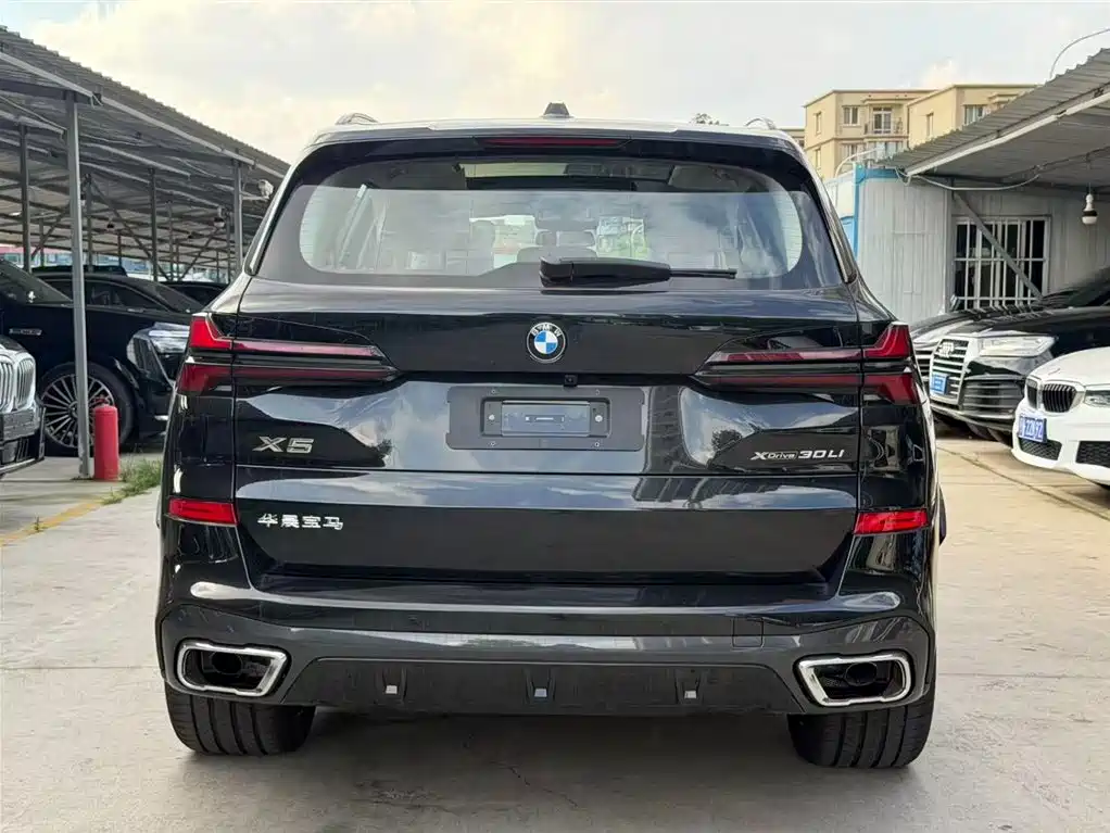 BMW X5 2026 xDrive 30Li Premium M Sport