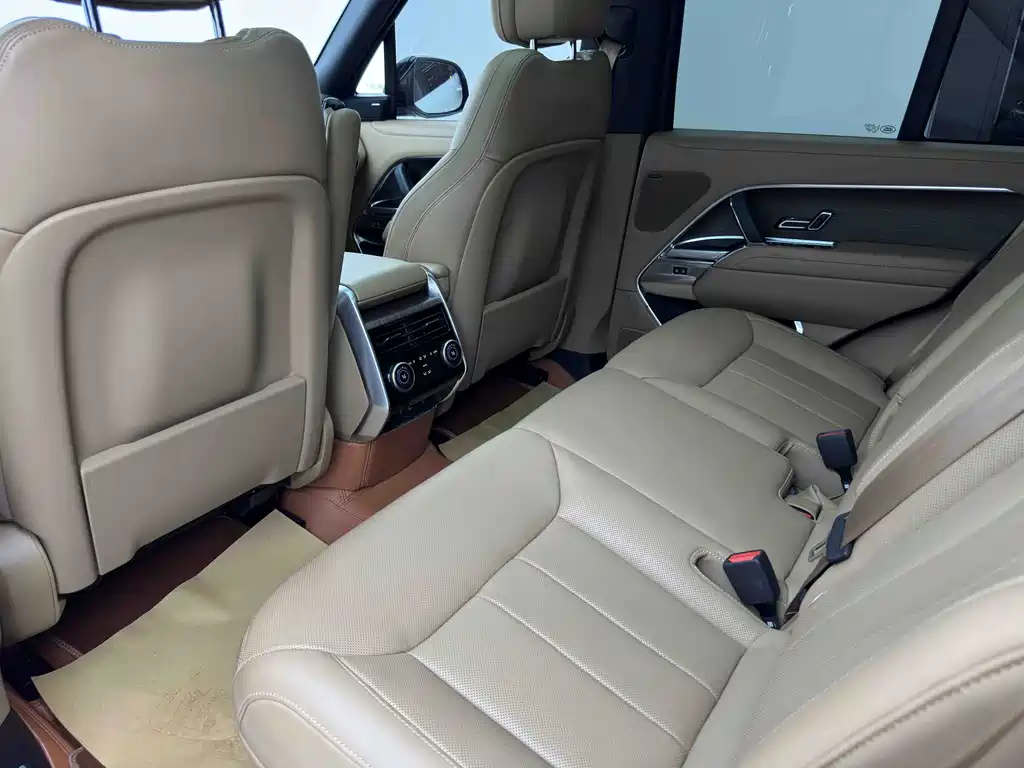 Land Rover Range Rover — миниатюра 8