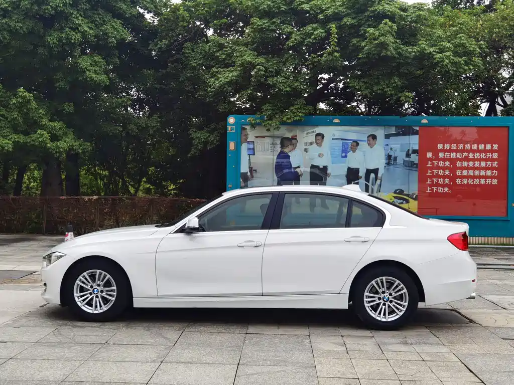 BMW 3 Series — миниатюра 3