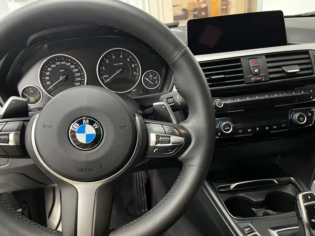 BMW 3 Series — миниатюра 4