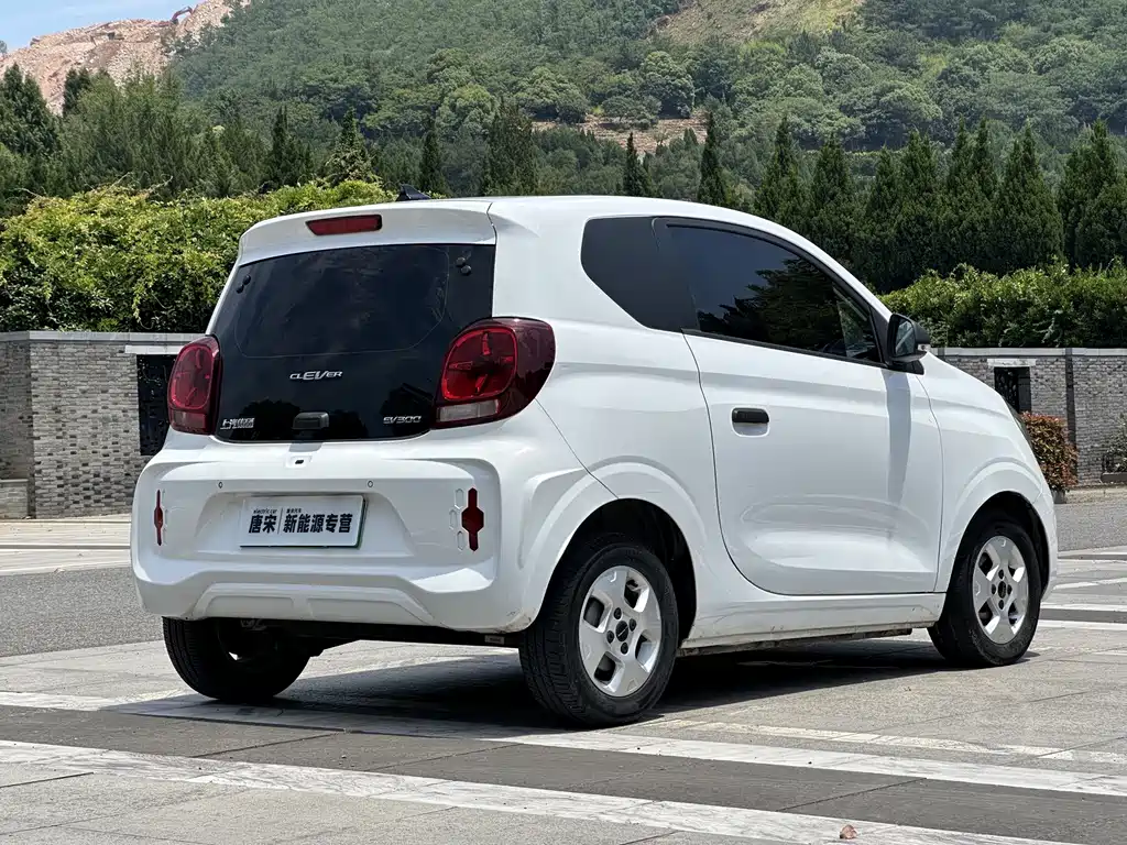 Roewe Clever — миниатюра 5