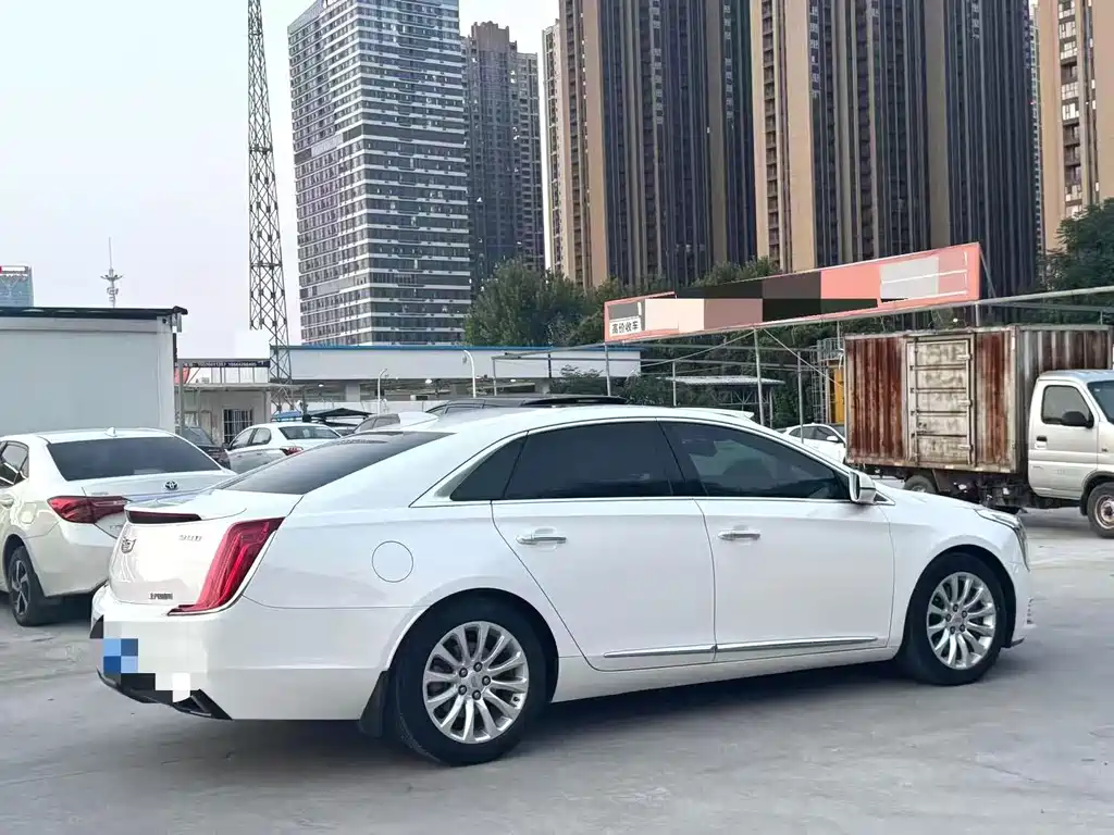 Cadillac XTS — миниатюра 7