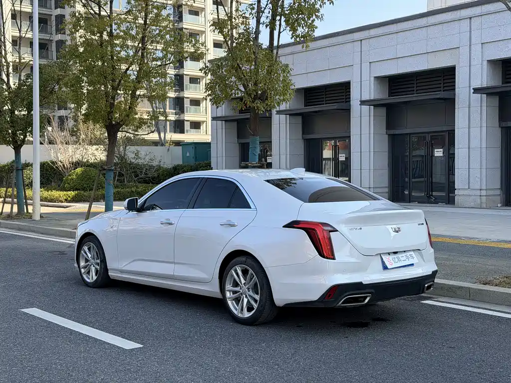 CADILLAC CT4