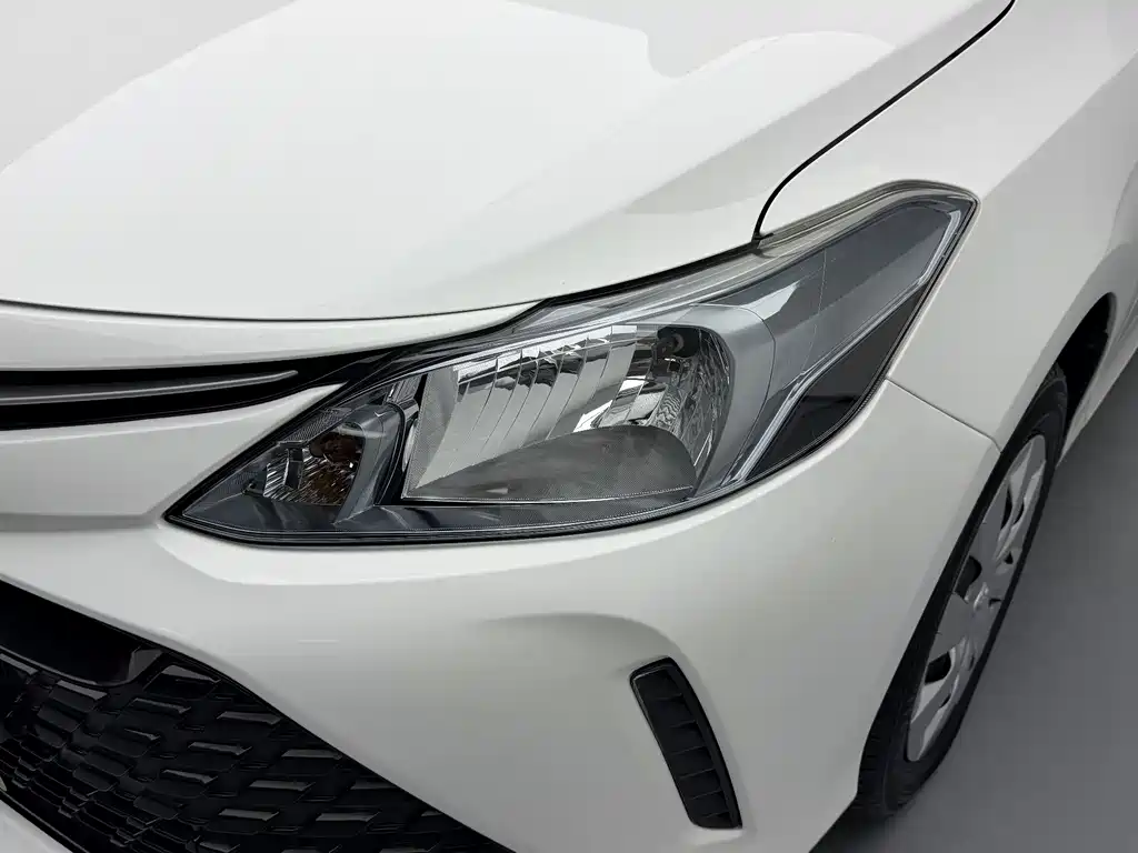 Toyota Vios FS — миниатюра 7