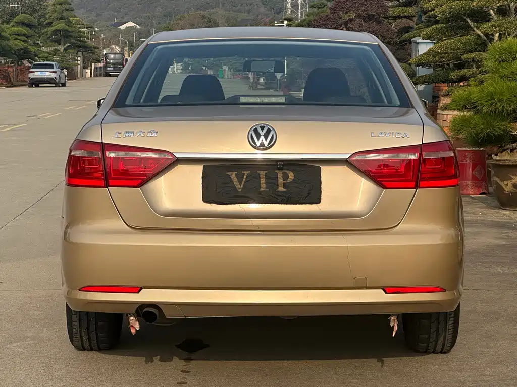 Volkswagen Lavida — миниатюра 5