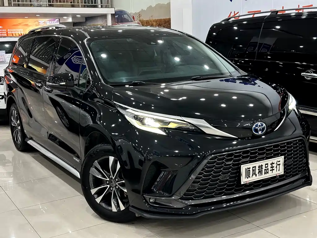 Toyota Granvia 2023 2.5L Luxury