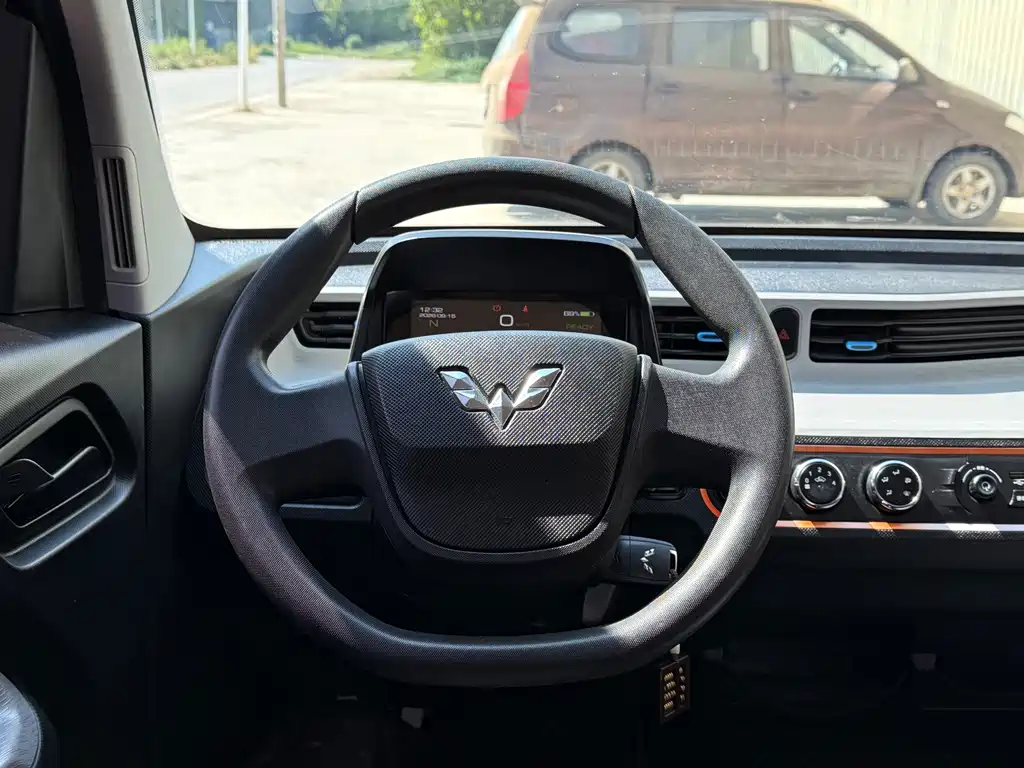 Wuling MINIEV — миниатюра 16