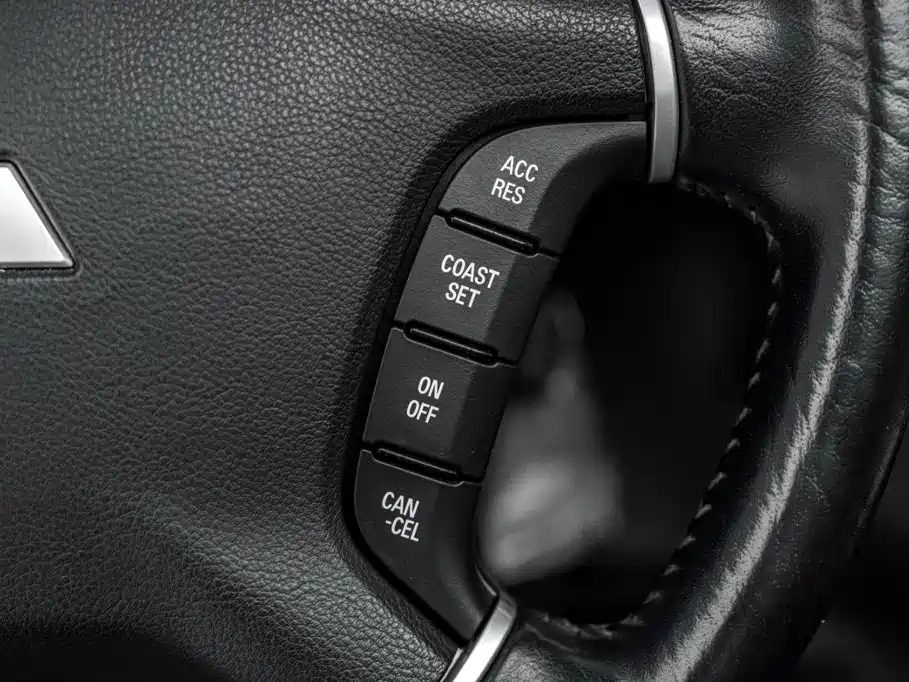 Mitsubishi Pajero (Import) — миниатюра 10