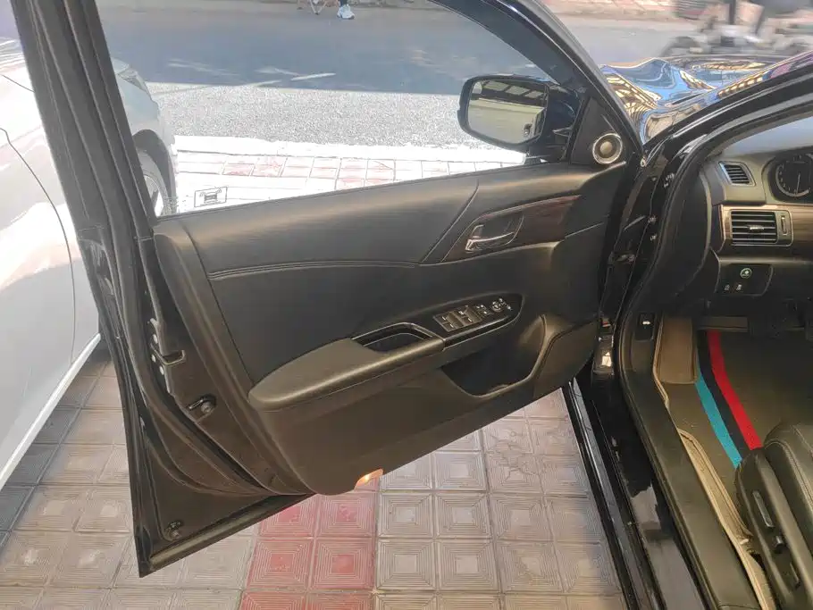 Honda Accord — миниатюра 7