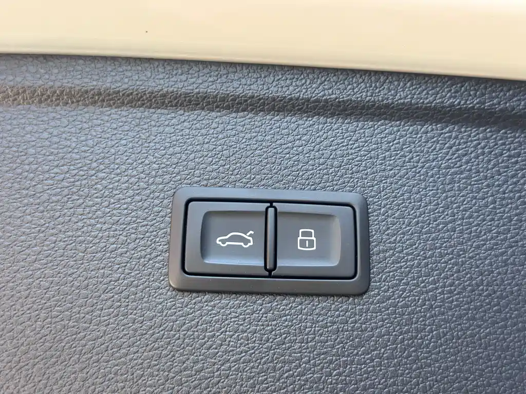 Audi Q5L — миниатюра 14