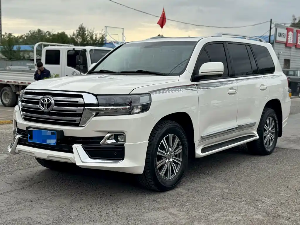 Toyota Land Cruiser 2012