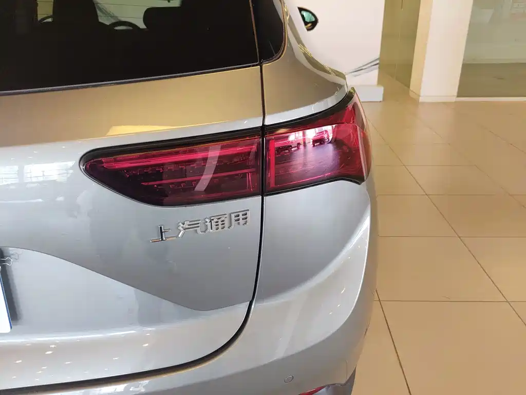 Buick Envision S — миниатюра 31